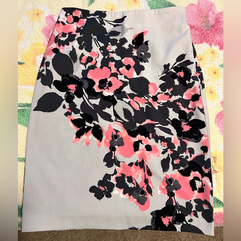 Beautiful skirt , excellent condition